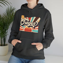 Load image into Gallery viewer, Retro Oregon Unisex Heavy Blend™ Hooded Sweatshirt