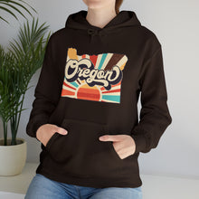 Load image into Gallery viewer, Retro Oregon Unisex Heavy Blend™ Hooded Sweatshirt