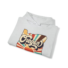 Load image into Gallery viewer, Retro Oregon Unisex Heavy Blend™ Hooded Sweatshirt