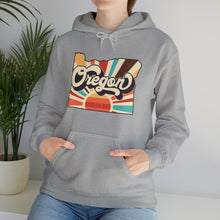 Load image into Gallery viewer, Retro Oregon Unisex Heavy Blend™ Hooded Sweatshirt