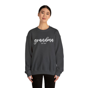 Grandma Est. 2023 Unisex Heavy Blend™ Crewneck Sweatshirt