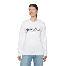 Load image into Gallery viewer, Grandma Est. 2023 Unisex Heavy Blend™ Crewneck Sweatshirt