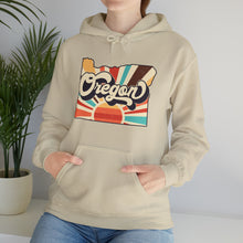 Load image into Gallery viewer, Retro Oregon Unisex Heavy Blend™ Hooded Sweatshirt