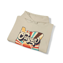 Load image into Gallery viewer, Retro Oregon Unisex Heavy Blend™ Hooded Sweatshirt