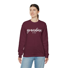 Load image into Gallery viewer, Grandma Est. 2023 Unisex Heavy Blend™ Crewneck Sweatshirt