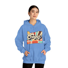 Load image into Gallery viewer, Retro Oregon Unisex Heavy Blend™ Hooded Sweatshirt