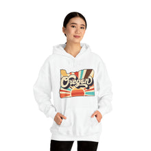 Load image into Gallery viewer, Retro Oregon Unisex Heavy Blend™ Hooded Sweatshirt