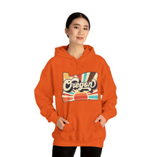 Load image into Gallery viewer, Retro Oregon Unisex Heavy Blend™ Hooded Sweatshirt