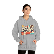 Load image into Gallery viewer, Retro Oregon Unisex Heavy Blend™ Hooded Sweatshirt