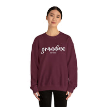 Load image into Gallery viewer, Grandma Est. 2023 Unisex Heavy Blend™ Crewneck Sweatshirt